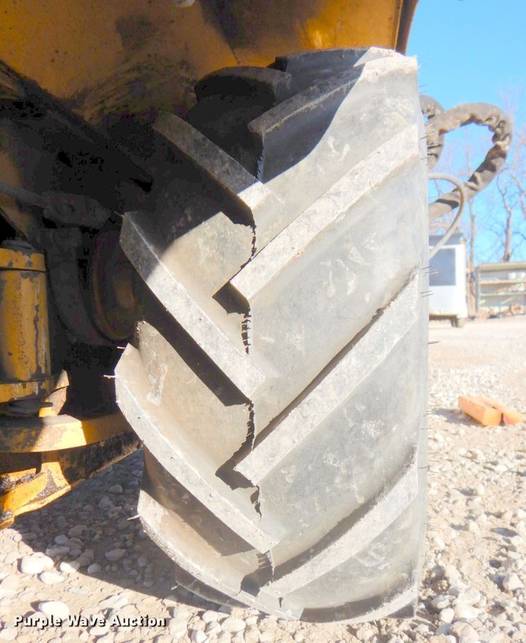 image for item DN1254 2000 Vermeer V2050  trencher