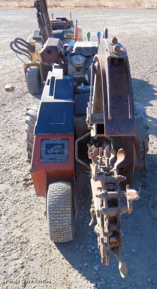 image for item DN1255 2004 Ditch Witch 1820  trencher