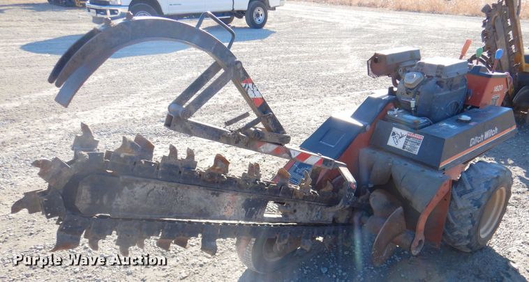 image for item DN1255 2004 Ditch Witch 1820  trencher