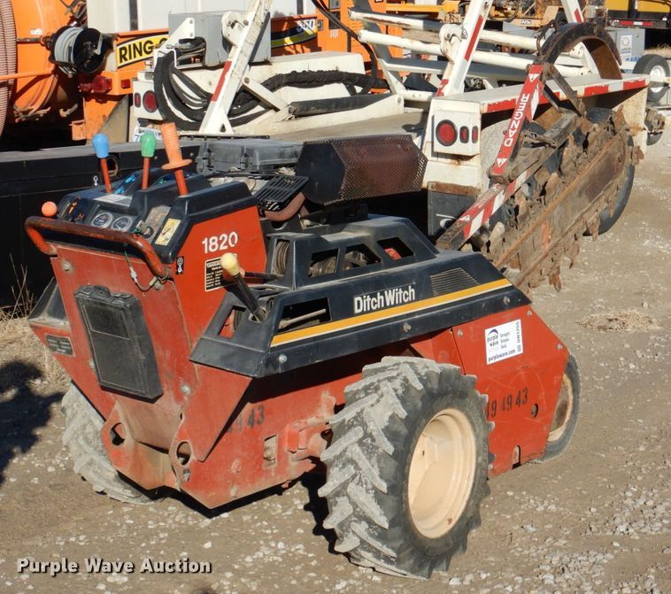 image for item DN1255 2004 Ditch Witch 1820  trencher