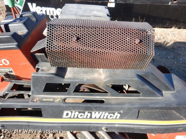 image for item DN1255 2004 Ditch Witch 1820  trencher