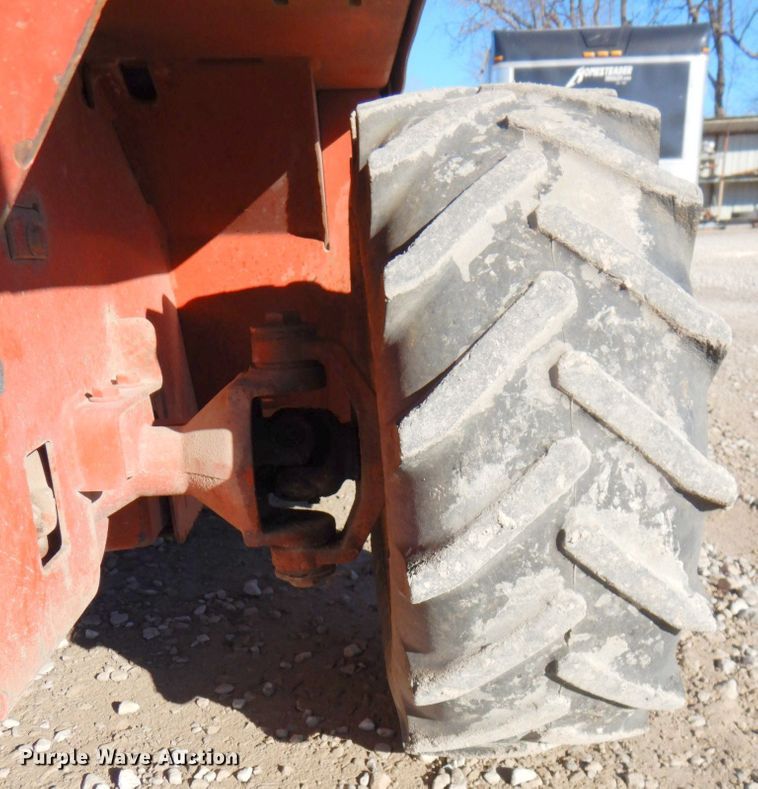 image for item DN1255 2004 Ditch Witch 1820  trencher