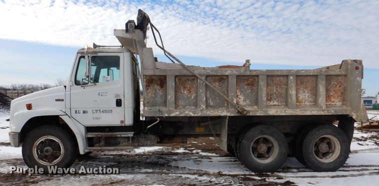 image for item DN2681 1998 Freightliner FL80  dump truck