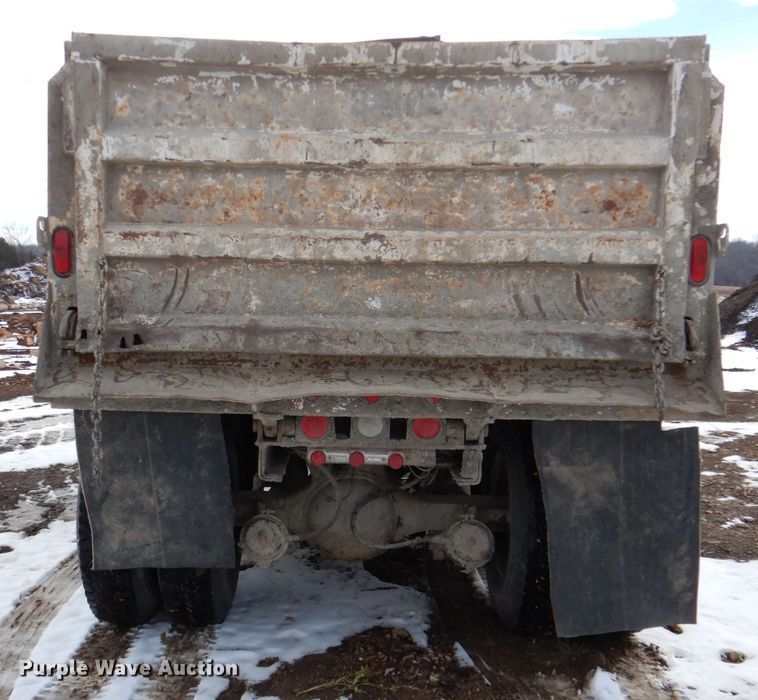 image for item DN2681 1998 Freightliner FL80  dump truck