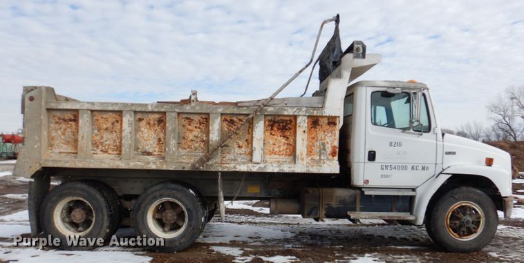 image for item DN2681 1998 Freightliner FL80  dump truck