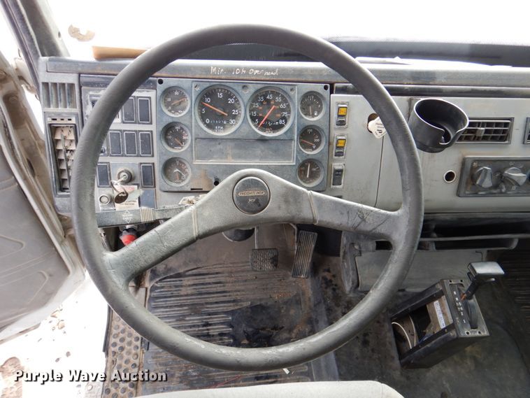 image for item DN2681 1998 Freightliner FL80  dump truck