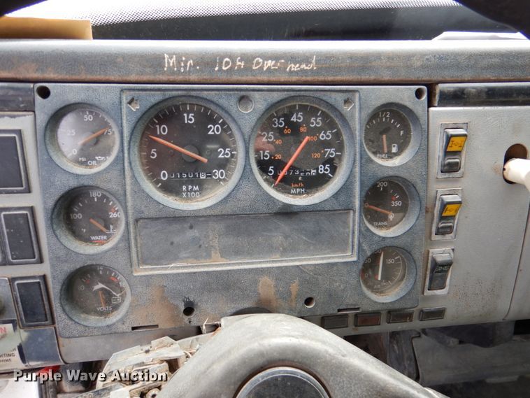 image for item DN2681 1998 Freightliner FL80  dump truck