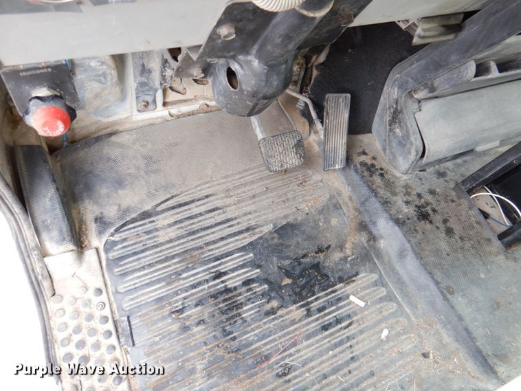 image for item DN2681 1998 Freightliner FL80  dump truck