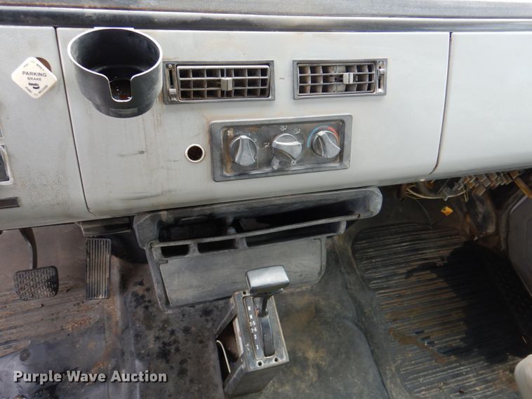 image for item DN2681 1998 Freightliner FL80  dump truck