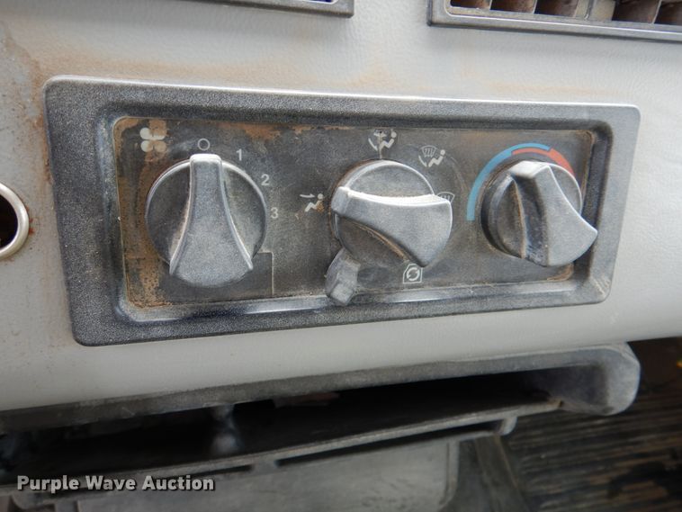 image for item DN2681 1998 Freightliner FL80  dump truck