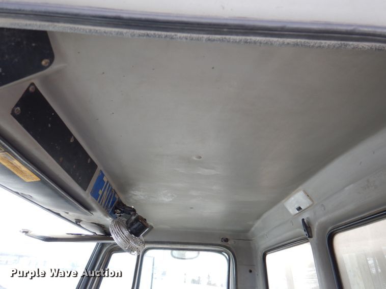 image for item DN2681 1998 Freightliner FL80  dump truck