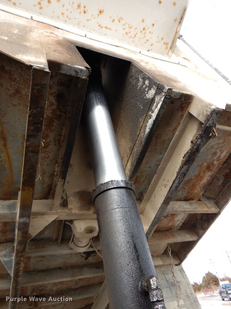 image for item DN2681 1998 Freightliner FL80  dump truck