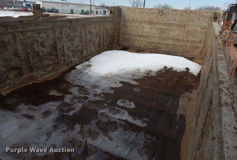 image for item DN2681 1998 Freightliner FL80  dump truck