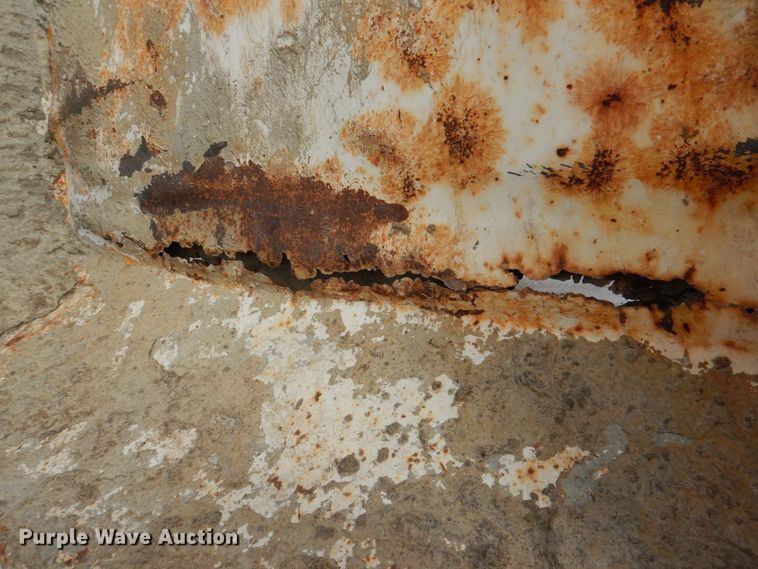 image for item DN2681 1998 Freightliner FL80  dump truck