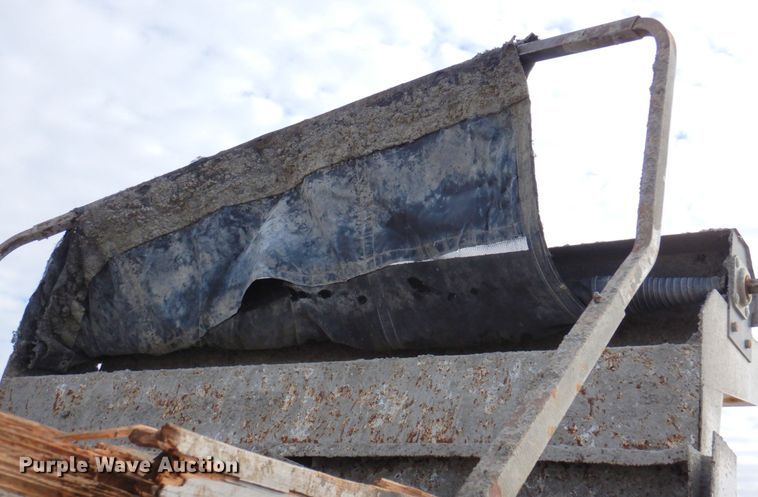 image for item DN2681 1998 Freightliner FL80  dump truck