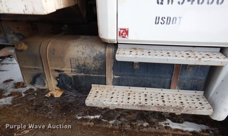 image for item DN2681 1998 Freightliner FL80  dump truck