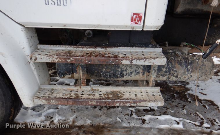 image for item DN2681 1998 Freightliner FL80  dump truck