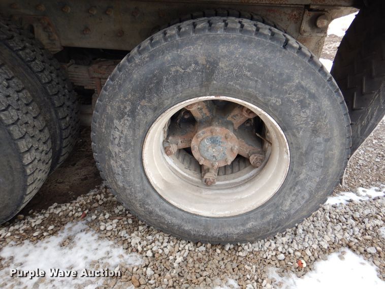 image for item DN2681 1998 Freightliner FL80  dump truck