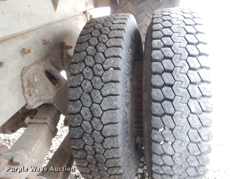 image for item DN2681 1998 Freightliner FL80  dump truck