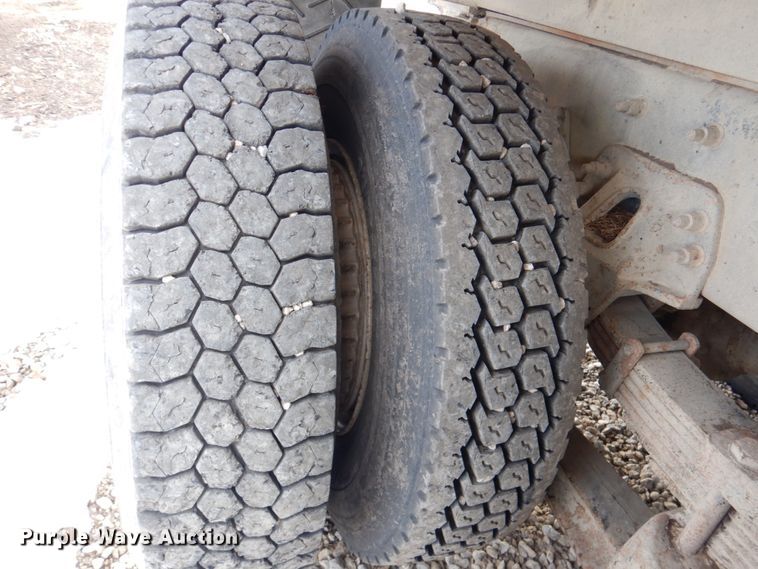 image for item DN2681 1998 Freightliner FL80  dump truck