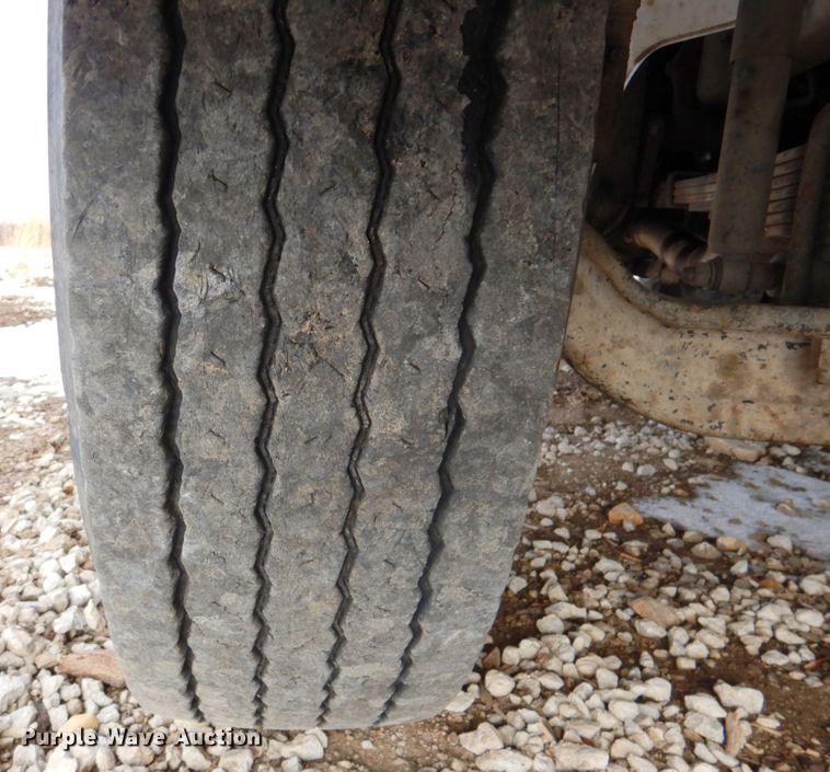 image for item DN2681 1998 Freightliner FL80  dump truck