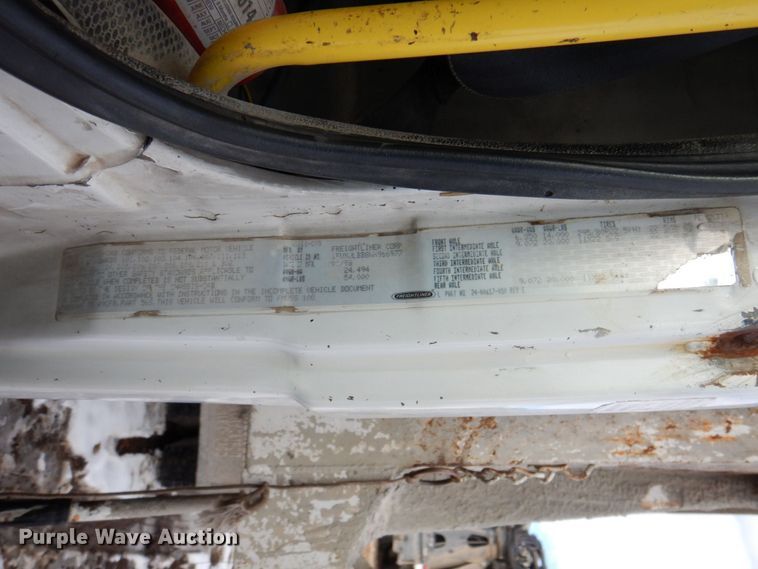 image for item DN2681 1998 Freightliner FL80  dump truck