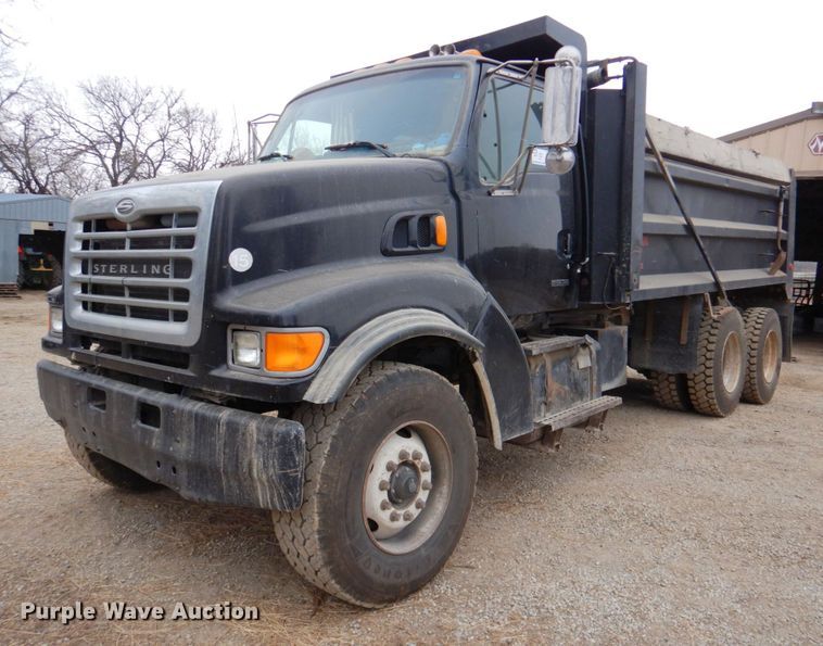 image for item DN2716 2001 Sterling LT8500  dump truck