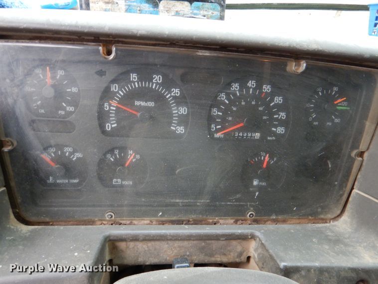 image for item DN2716 2001 Sterling LT8500  dump truck