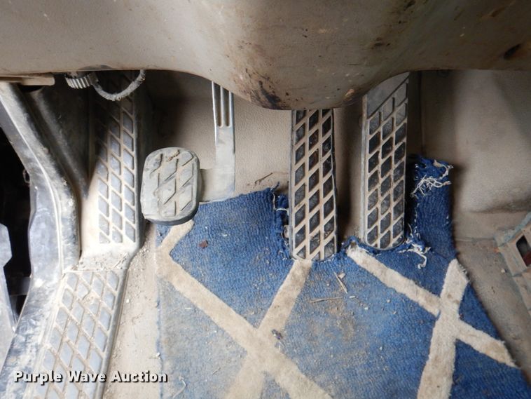 image for item DN2716 2001 Sterling LT8500  dump truck