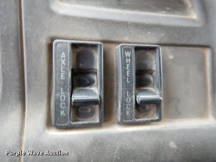 image for item DN2716 2001 Sterling LT8500  dump truck