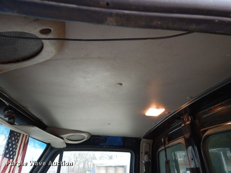 image for item DN2716 2001 Sterling LT8500  dump truck