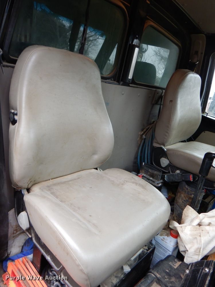 image for item DN2716 2001 Sterling LT8500  dump truck