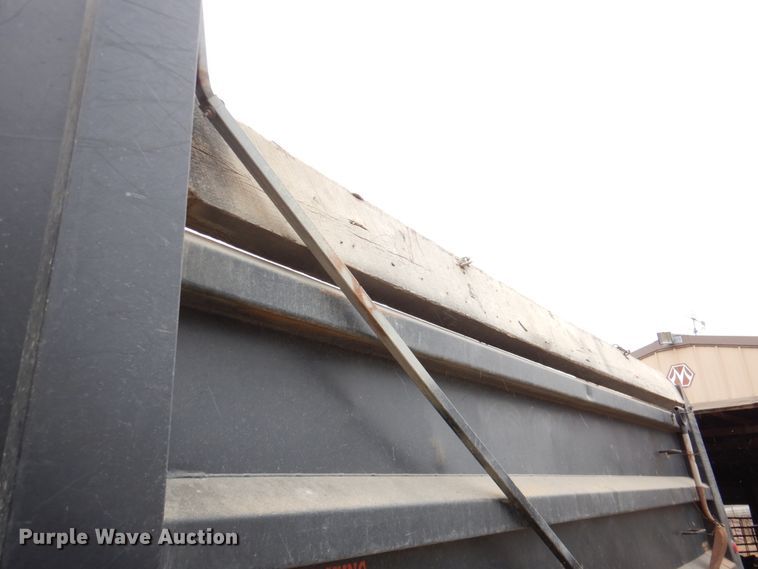 image for item DN2716 2001 Sterling LT8500  dump truck