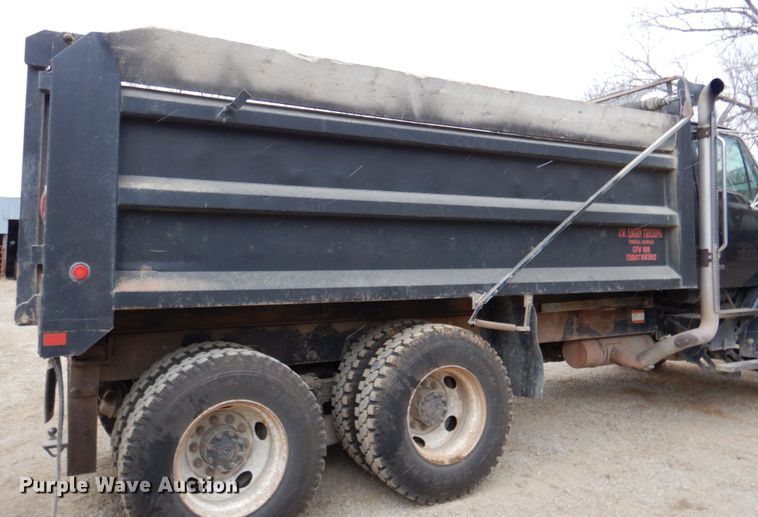 image for item DN2716 2001 Sterling LT8500  dump truck