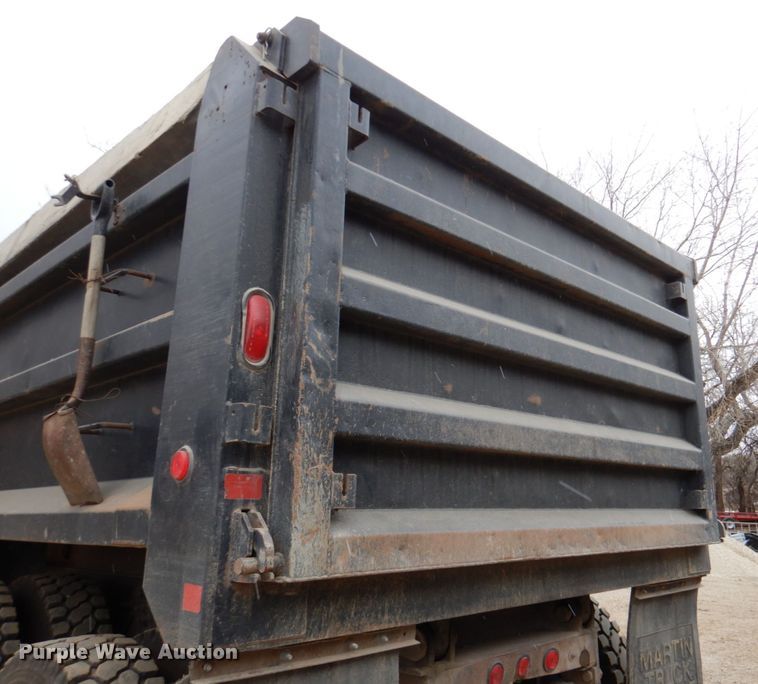 image for item DN2716 2001 Sterling LT8500  dump truck