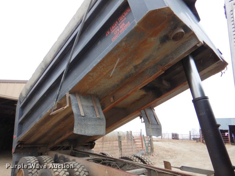 image for item DN2716 2001 Sterling LT8500  dump truck