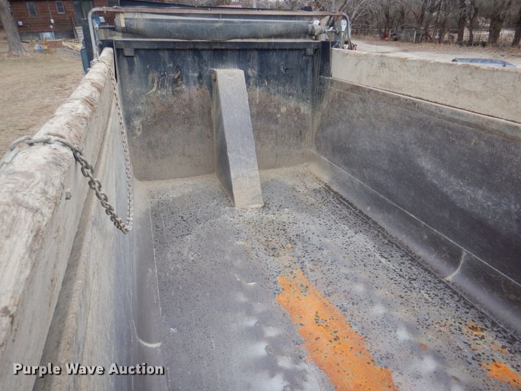 image for item DN2716 2001 Sterling LT8500  dump truck