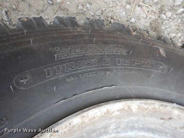 image for item DN2716 2001 Sterling LT8500  dump truck