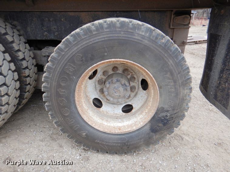 image for item DN2716 2001 Sterling LT8500  dump truck