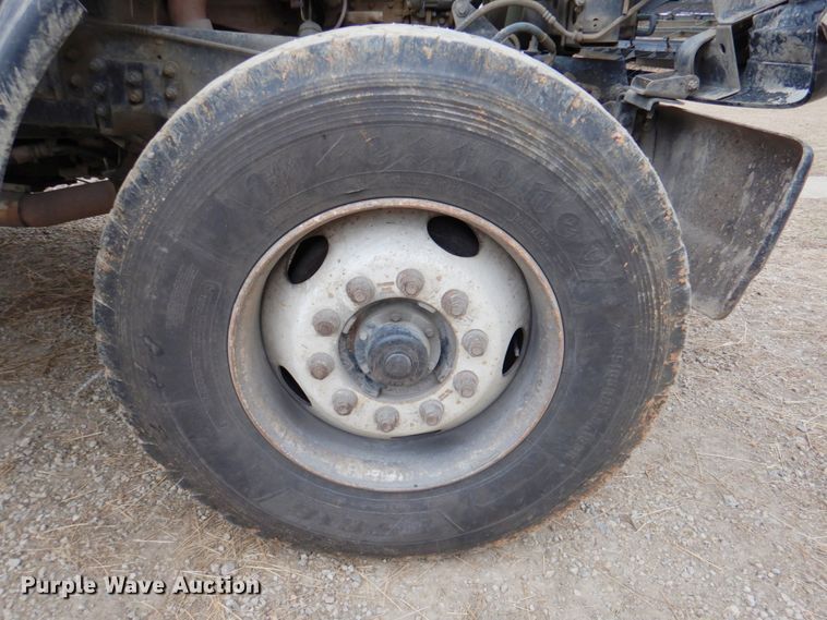 image for item DN2716 2001 Sterling LT8500  dump truck