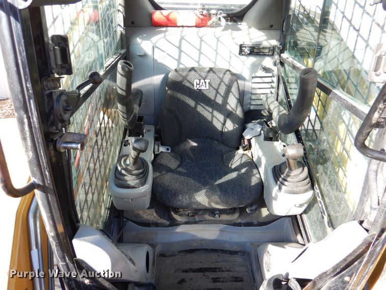 image for item DN2719 2011 Caterpillar 289C  tracked skid steer loader