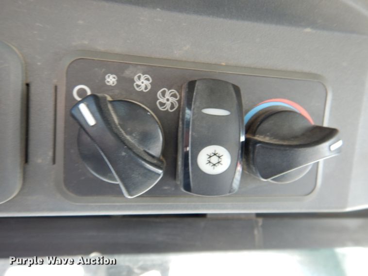 image for item DN2719 2011 Caterpillar 289C  tracked skid steer loader