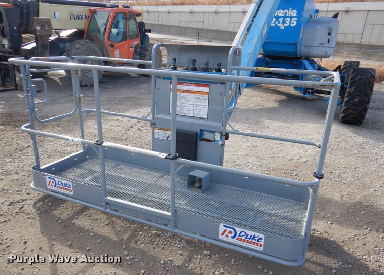 image for item DN2721 2009 Genie Z135  boom lift