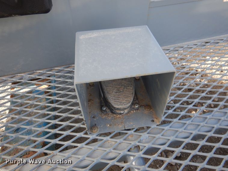 image for item DN2721 2009 Genie Z135  boom lift