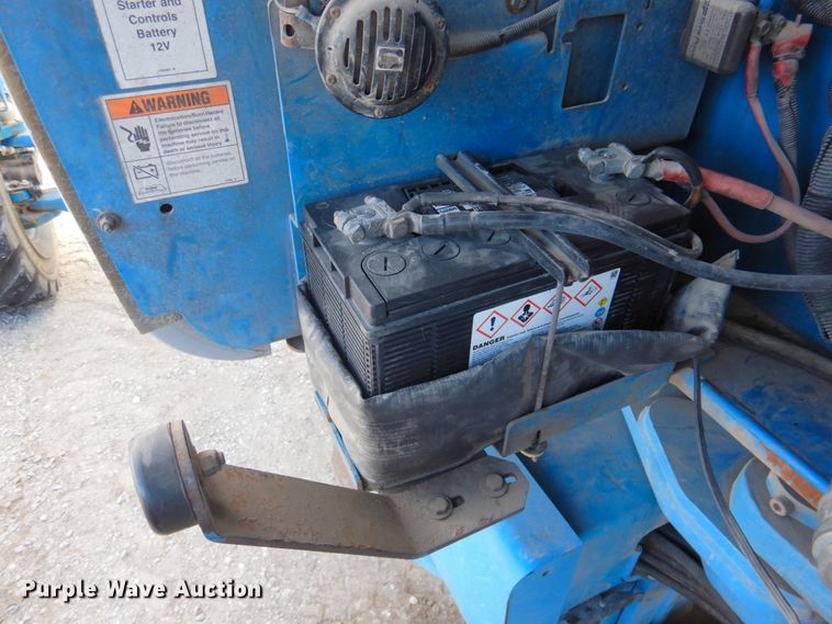 image for item DN2721 2009 Genie Z135  boom lift