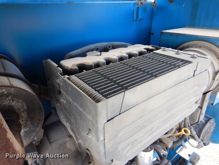 image for item DN2721 2009 Genie Z135  boom lift