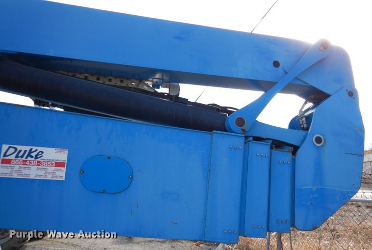 image for item DN2721 2009 Genie Z135  boom lift