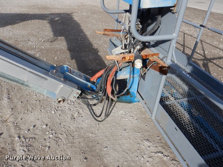 image for item DN2721 2009 Genie Z135  boom lift