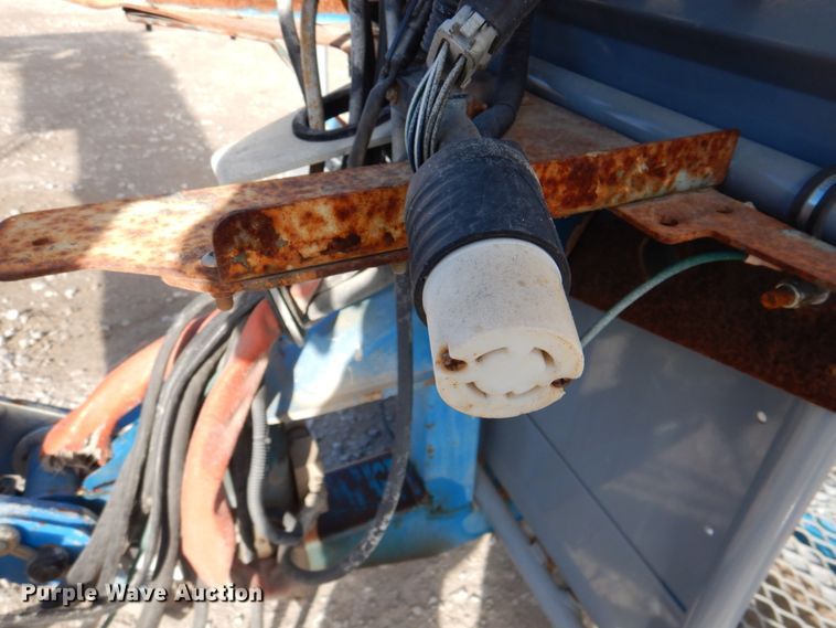 image for item DN2721 2009 Genie Z135  boom lift