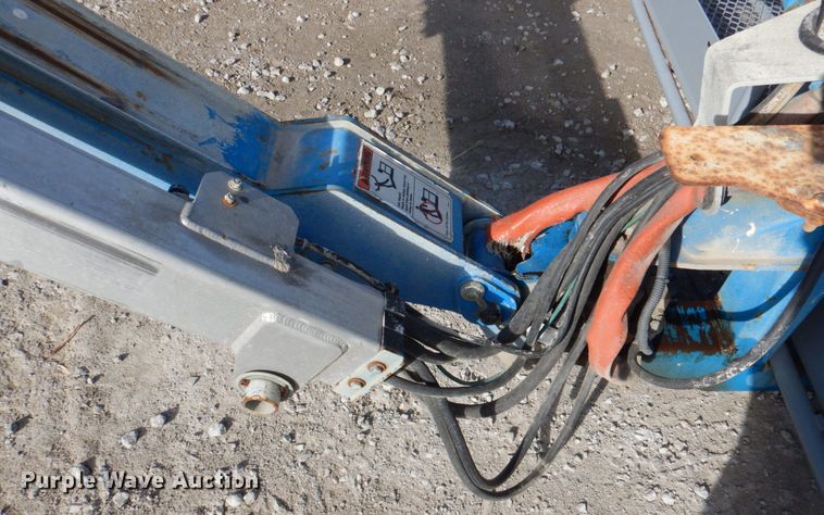 image for item DN2721 2009 Genie Z135  boom lift